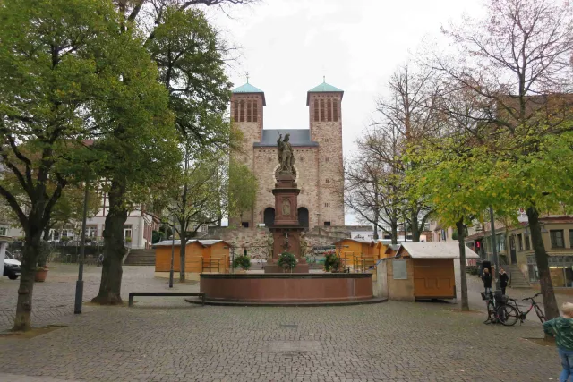 Marktplatz Blick auf St. Georg