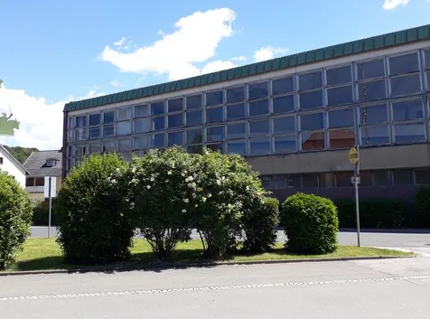 Der Albrecht-Saal – repräsentatives Kantinen- und Veranstaltungsgebäude der ehem. Möbelfabrik