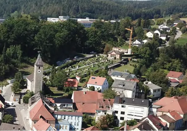Der Friedhof im Luftbild