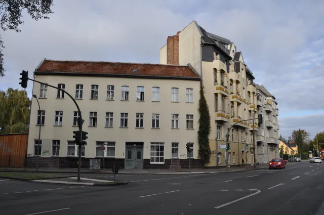 Bestandsbebauung an der Straße vor Schönholz