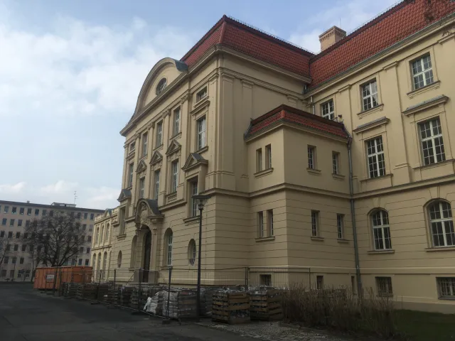 Städtebauliches Umfeld der Hertzallee
